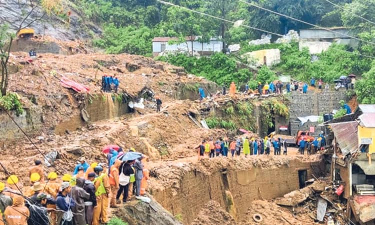 Mizoram;  ರೆಮಲ್‌ ಅಬ್ಬರಕ್ಕೆ ಕುಸಿದ ಕಲ್ಲುಕ್ವಾರಿ: 17 ಮಂದಿ ಬಲಿ