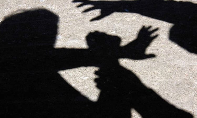 Sringeri: ದೇವರ ದರ್ಶನಕ್ಕೆಂದು ಬೆಂಗಳೂರಿನಿಂದ ಬಂದಿದ್ದ ಪೊಲೀಸ್ ಪೇದೆ ಮೇಲೆ ಹಲ್ಲೆ