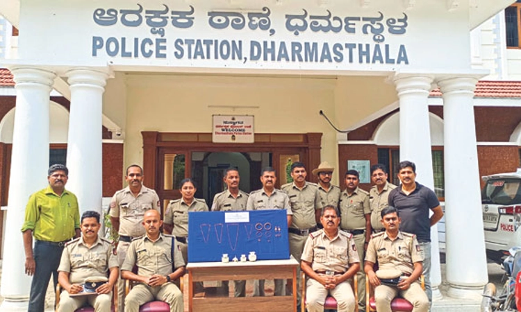 ಕಲ್ಮಂಜ ಅಡಿಕೆ ವ್ಯಾಪಾರಿ ಮನೆ ದರೋಡೆ ಪ್ರಕರಣ; ಆರೋಪಿಗಳ ಸಹಿತ 8.42 ಲಕ್ಷ ರೂ. ಸೊತ್ತು ವಶ