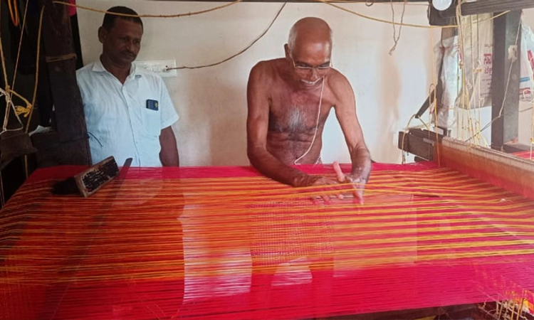 Udupi; ಯಕ್ಷರಂಗಕ್ಕೆ ಜೀವ ತುಂಬುವ ಮಟ್ಟು ಲಕ್ಷ್ಮಣ ಶೆಟ್ಟಿಗಾರರ ಕೈಮಗ್ಗದ ಸೀರೆ