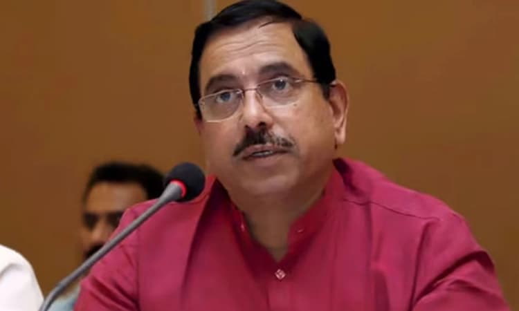 Bellary; ಆಂತರಿಕ ಬೇಗುದಿಯಿಂದ ಸರ್ಕಾರ ಬಿದ್ದರೆ ನಾವು ಹೊಣೆಯಲ್ಲ: ಪ್ರಹ್ಲಾದ ಜೋಶಿ