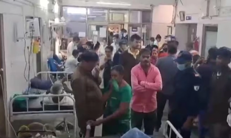 Hospitalised: ಗುಜರಿ ಅಂಗಡಿಯಲ್ಲಿ ಗ್ಯಾಸ್ ಸಿಲಿಂಡರ್ ಸ್ಫೋಟ; 89 ಮಂದಿ ಆಸ್ಪತ್ರೆಗೆ ದಾಖಲು