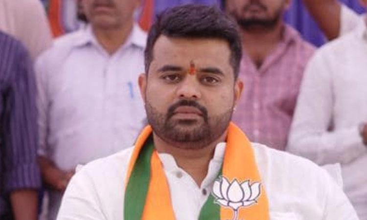 Prajwal Revanna: ಶೀಘ್ರದಲ್ಲೇ ಪ್ರಜ್ವಲ್‌ ರೇವಣ್ಣ ಪಾಸ್‌ಪೋರ್ಟ್‌ ರದ್ದು ?