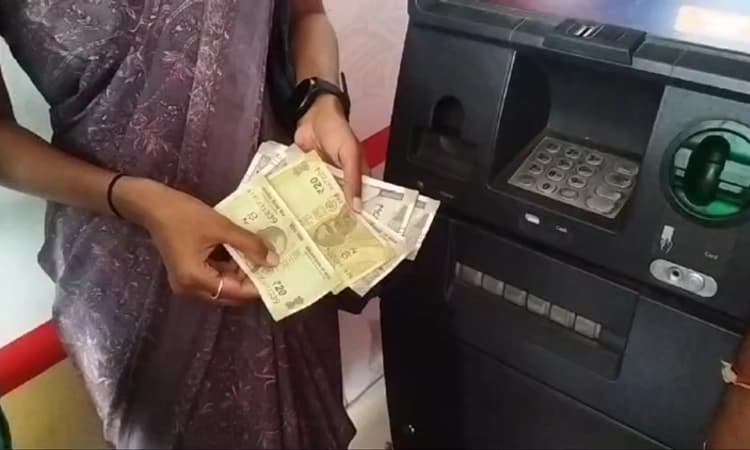 ಡ್ರಾ ಮಾಡಿದ್ದು 5000 ಬಂದಿದ್ದು 4040; ಇಂಡಿಯಾ ATM ನಲ್ಲಿ ಹಣ ಡ್ರಾ ಮಾಡಿದ ಶಿಕ್ಷಕಿಗೆ ಶಾಕ್