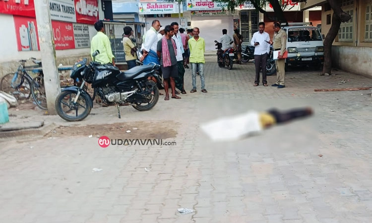 Tumkur: ದೊಣ್ಣೆಯಿಂದ ಹೊಡೆದು ವ್ಯಕ್ತಿಯ ಹತ್ಯೆ