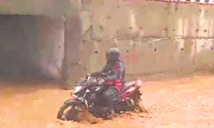 Kasaragod ಜಿಲ್ಲೆಯಾದ್ಯಂತ ಮಳೆ; ಹೆದ್ದಾರಿಯಲ್ಲಿ ಸಂಚಾರ ದುಸ್ತರ