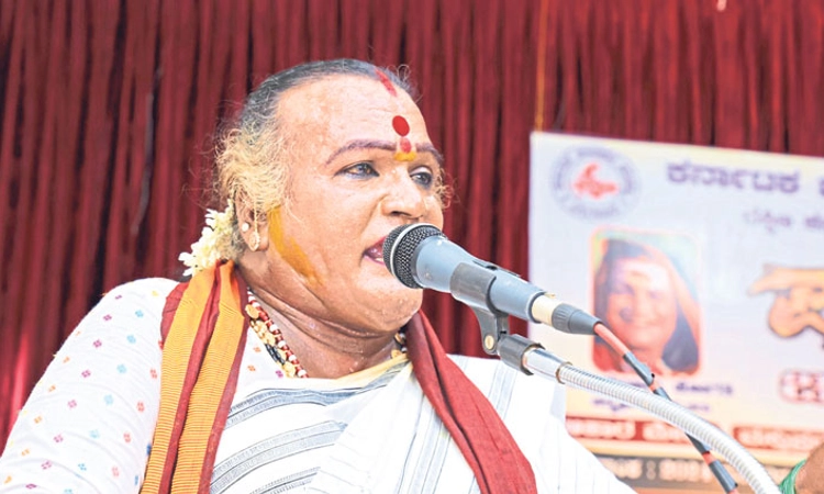 ಮಕ್ಕಳ ಕೈಗೆ ಮೊಬೈಲ್‌ ಬದಲು ಪತ್ರಿಕೆ ಕೊಡಿ; ಡಾ| ಜೋಗತಿ ಮಂಜಮ್ಮ