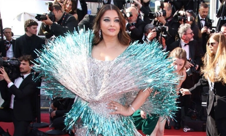 Cannes 2024 : ಐಶ್ವರ್ಯಾ ರೈ ಹೊಸ ಲುಕ್‌ಗೆ ನೆಟ್ಟಿಗರ ಪರ, ವಿರೋಧ ಕಮೆಂಟ್‌