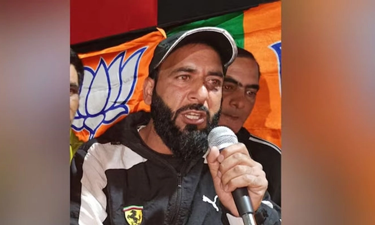 Jammu and Kashmir ಉಗ್ರ ದಾಳಿ; ಮಾಜಿ ಸರಪಂಚ್ ಸಾವು, ಇಬ್ಬರು ಪ್ರವಾಸಿಗರಿಗೆ ಗಾಯ