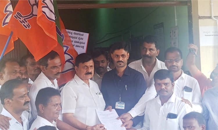 ಅಡಿಕೆ ಬೆಳೆಗಾರನನ್ನು ಅಪಮಾನ ಮಾಡುವ ಕೆಲಸ ಕಾಂಗ್ರೆಸ್ ಸರ್ಕಾರ ಮಾಡುತ್ತಿದೆ: ಆರಗ ಜ್ಞಾನೇಂದ್ರ