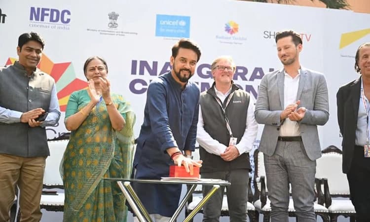 IFFI ಚಲನಚಿತ್ರೋದ್ಯಮದಲ್ಲಿ ಯುವಕರನ್ನು ಪ್ರೋತ್ಸಾಹಿಸಲು ಬದ್ಧ: ಸಚಿವ ಅನುರಾಗ್ ಠಾಕೂರ್