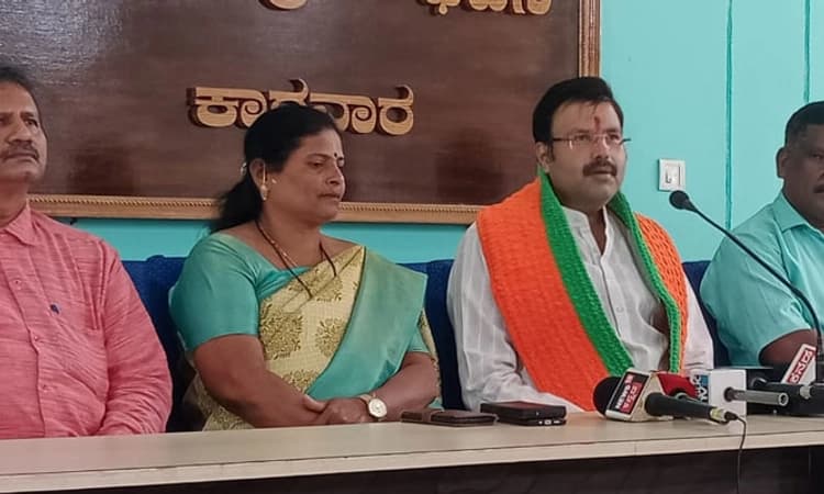 Karwar; ಕೇಸರಿ – ಹಸಿರು ಶಾಲು ಹಾಕಿ ರಾಜಕೀಯ ಮಾಡುವೆ: ಆನಂದ್ ಅಸ್ನೋಟಿಕರ್