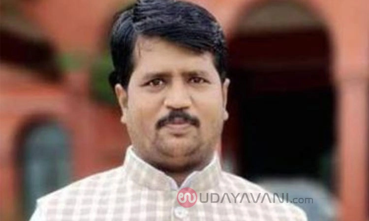 Gangavathi: ಅಕ್ರಮ ಮರಂ ಸಾಗಾಣಿಕೆ ಅವಕಾಶ ಲೋಕಾಯುಕ್ತ ಬಲೆಗೆ ಬಿದ್ದ ತಹಶೀಲ್ದಾರ್