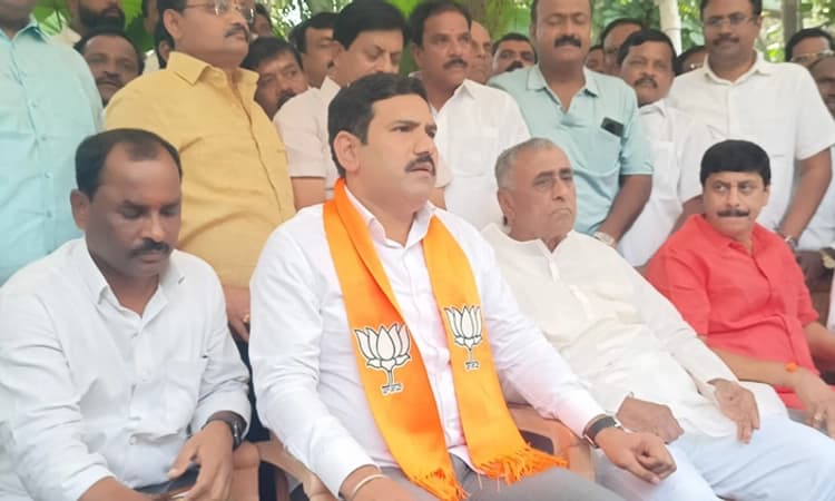 ಕಾಂಗ್ರೆಸ್ ಅರೆಬರೆ ಬೆಂದ ಗ್ಯಾರಂಟಿಗಳನ್ನು‌ ನೀಡಿ ಜನರಿಗೆ ವಂಚಿಸುತ್ತಿದೆ: ಬಿ.ವೈ.ವಿಜಯೇಂದ್ರ