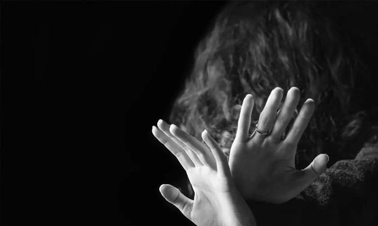 Bangalore: ಡಿಸಿಪಿ ಕಚೇರಿ ಮುಂಭಾಗವೇ ಯುವತಿಗೆ ಲೈಂಗಿಕ ಕಿರುಕುಳ