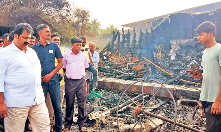 Gangolli ಬಂದರಿನಲ್ಲಿ ಅಗ್ನಿ ದುರಂತ: ಸರಕಾರದಿಂದ ಗರಿಷ್ಠ ಸಹಕಾರ: ಸಚಿವ ವೈದ್ಯ