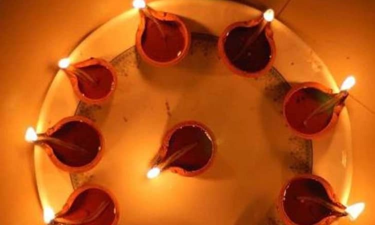 Deepavali:ಸುಜ್ಞಾನದ ಬೆಳಕನ್ನು ಮೂಡಿಸೋಣ : ದೀಪದಿಂದ ದೀಪ ಹಚ್ಚುವ ಹಬ್ಬ