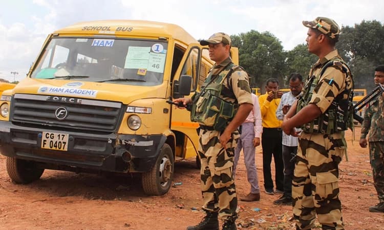 Chhattisgarh: ನಕ್ಸಲರಿಂದ ಐಇಡಿ ಸ್ಫೋಟ… ಚುನಾವಣಾ ಕರ್ತವ್ಯದಲ್ಲಿದ್ದ ಯೋಧನಿಗೆ ಗಾಯ