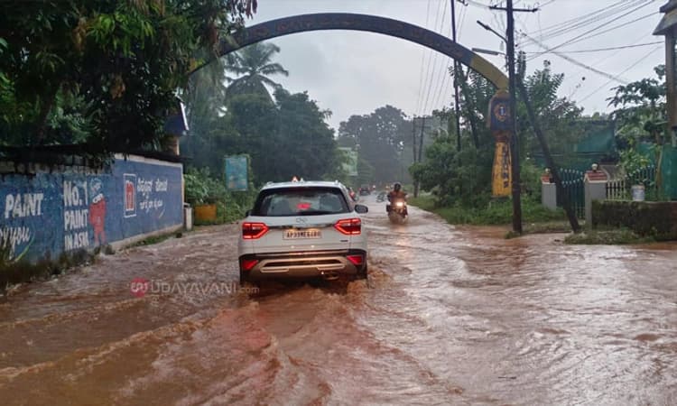 Belthangady; ಭಾರಿ ಮಳೆಗೆ ಹೊಳೆಯಂತಾದ ರಾಜ್ಯ, ರಾಷ್ಟ್ರೀಯ ಹೆದ್ದಾರಿ