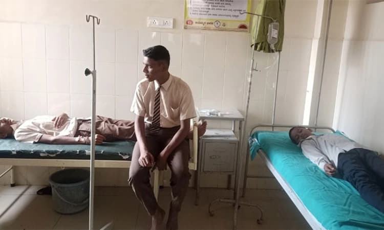 Ramdurg: ಕಲುಷಿತ ಆಹಾರ ಸೇವಿಸಿ ವಿದ್ಯಾರ್ಥಿಗಳು ಆಸ್ಪತ್ರೆಗೆ ದಾಖಲು