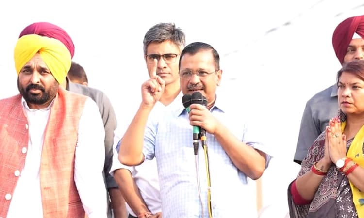 ED ಸಮನ್ಸ್‌ ಧಿಕ್ಕರಿಸಿ ಚುನಾವಣ ಪ್ರಚಾರ ಸಭೆಯಲ್ಲಿ ಭಾಗಿಯಾದ ಕೇಜ್ರಿವಾಲ್