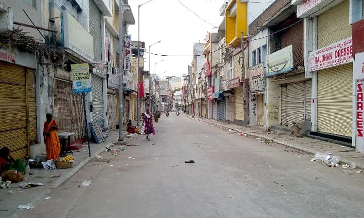 ವ್ಯಾಪಾರ ವಲಯಕ್ಕೆ ಕರ್ಫ್ಯೂ ಕಾರ್ಮೋಡ!