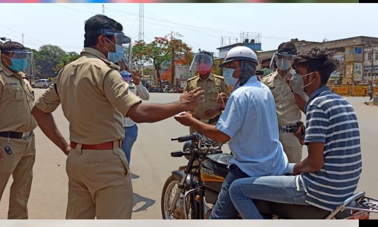 ಕೋವಿಡ್ ಕರ್ಫ್ಯೂಗೆ ವಾಣಿಜ್ಯ ನಗರಿ ಹುಬ್ಬಳ್ಳಿಯಲ್ಲಿ ಉತ್ತಮ ಪ್ರತಿಕ್ರಿಯೆ