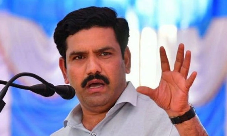 Hubli; ಕೇರಳ ಮಾದರಿಯಲ್ಲಿ ರಾಜ್ಯದಲ್ಲಿ ಸರ್ಕಾರ ನಡೆಯುತ್ತಿದೆ: ವಿಜಯೇಂದ್ರ ಆರೋಪ