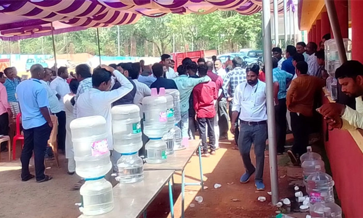 Yallapur;ಚುನಾವಣ ಸಿಬಂದಿಗಳ ತರಬೇತಿಯಲ್ಲಿ ಗದ್ದಲದ ವಾತಾವರಣ