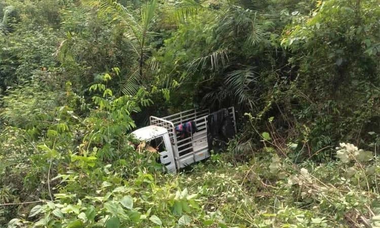 Charmadi ಘಾಟ್‌ನಲ್ಲಿ ಟಾಟಾ ಏಸ್‌ ಪಲ್ಟಿ