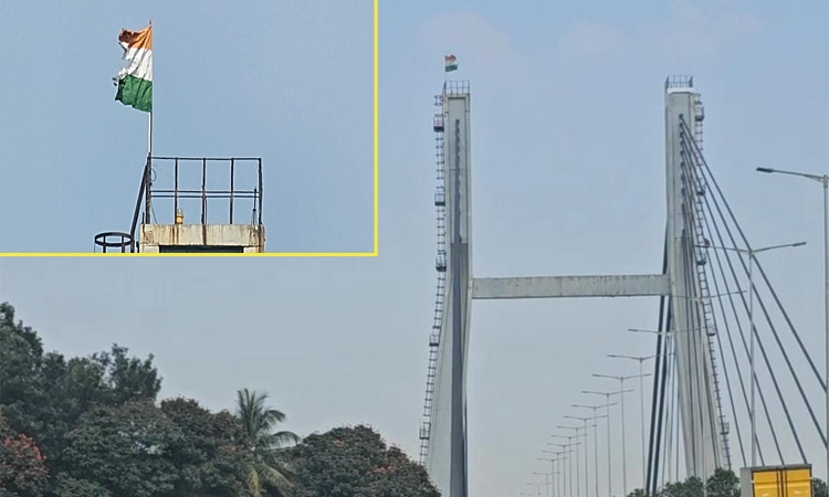 K.R. ಪುರ ತೂಗುಸೇತುವೆ ಮೇಲೆ ಹರಿದ ರಾಷ್ಟ್ರಧ್ವಜ ಹಾರಾಟ: ಪ್ರಕರಣ ದಾಖಲು