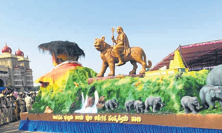 Chamarajanagar: ಮಾದಪ್ಪನ ಜಿಲ್ಲೆಗೆ ದಸರಾ ಉತ್ತಮ ಸ್ತಬ್ಧಚಿತ್ರದ ಗರಿ