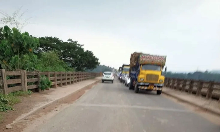 Panemangalore ಸೇತುವೆಯಲ್ಲಿ ಬಸ್‌ ಕೆಟ್ಟು ನಿಂತು ಟ್ರಾಫಿಕ್‌ ಜಾಮ್‌