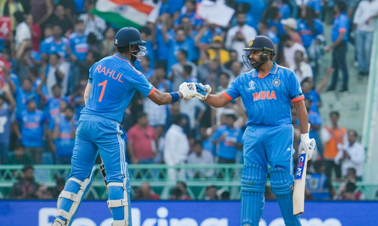 World Cup; ರೋಹಿತ್ ಜವಾಬ್ದಾರಿಯುತ ಆಟ: ಇಂಗ್ಲೆಂಡ್ ಗೆ 230 ರನ್ ಗುರಿ