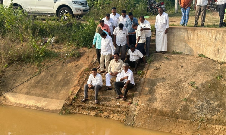 Kunigal: ಬರದ ತಾಲೂಕಿಗೆ ಹರಿದ ಹೇಮೆ ನೀರು : ಶಾಸಕರಿಂದ ನಾಲೆ ಪರಿಶೀಲನೆ   