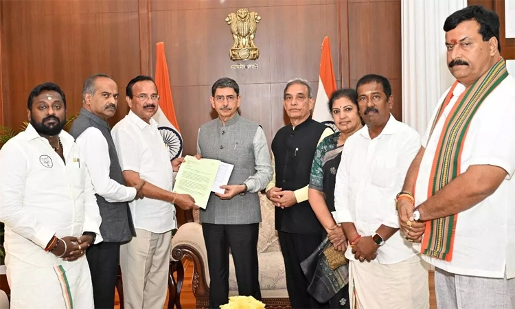 Chennai: ರಾಜ್ಯಪಾಲರ ಭೇಟಿಯಾದ ಬಿಜೆಪಿ ನಿಯೋಗ