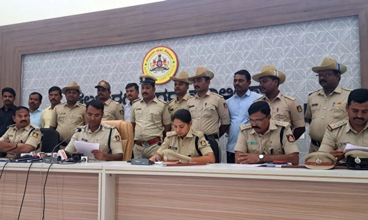 Special Drive: ತ್ರಿಬಲ್ ರೈಡ್, ಮಕ್ಕಳಿಂದ ದ್ವಿಚಕ್ರ ವಾಹನ ಚಾಲನೆ ತಡೆಗೆ ಸ್ಪೇಷಲ್ ಡ್ರೈವ್