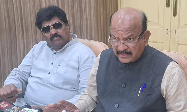 Kalaburagi; ಎರಡು ವರ್ಷದಿಂದ ನಡೆಯದ ಕೆಡಿಪಿ ಸಭೆ: ಸಂಸದ ಡಾ. ಜಾಧವ್ ಆಕ್ರೋಶ