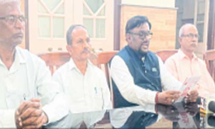 Jamakhandi; ಹೆತ್ತವರ ಋಣ ತೀರಿಸಲು ಯಾರಿಂದಲೂ ಸಾಧ್ಯವಿಲ್ಲ: ಕಡ್ಡಿ