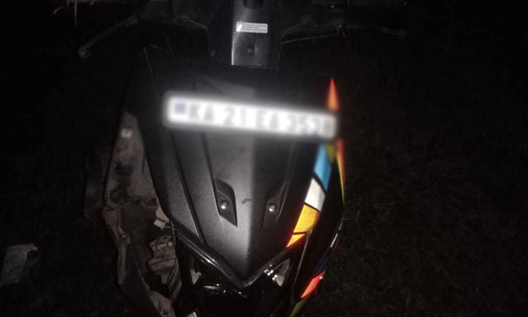 Road Mishap; ರಿಕ್ಷಾ – ದ್ವಿಚಕ್ರ ವಾಹನ ಅಪಘಾತ; ಸವಾರನಿಗೆ ಗಂಭೀರ ಗಾಯ