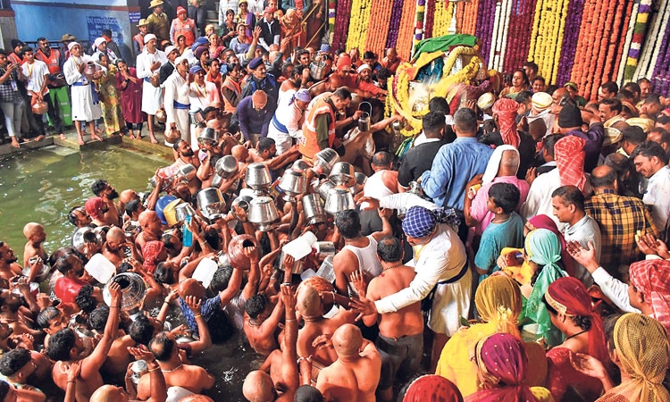 Madikeri ತಲಕಾವೇರಿಯಲ್ಲಿ ತೀರ್ಥೋದ್ಭವ; ಭಕ್ತರಲ್ಲಿ ಸಂಭ್ರಮ