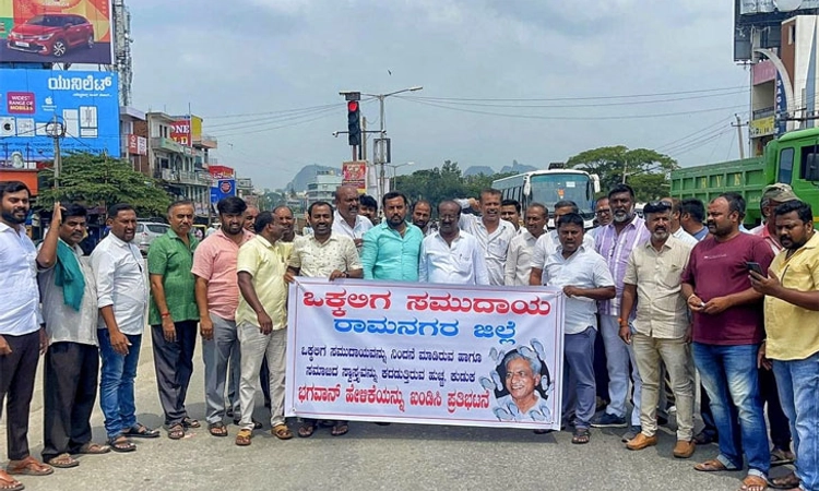 Prof. K. S. Bhagawan ವಿರುದ್ಧ ಎಸ್ಪಿಗೆ ದೂರು: ಗಡಿಪಾರು ಮಾಡಲು ಆಗ್ರಹ