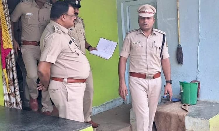 Hosapete ಮಗಳ ಕೊಂದು ತಾಯಿ ನೇಣಿಗೆ ಶರಣು