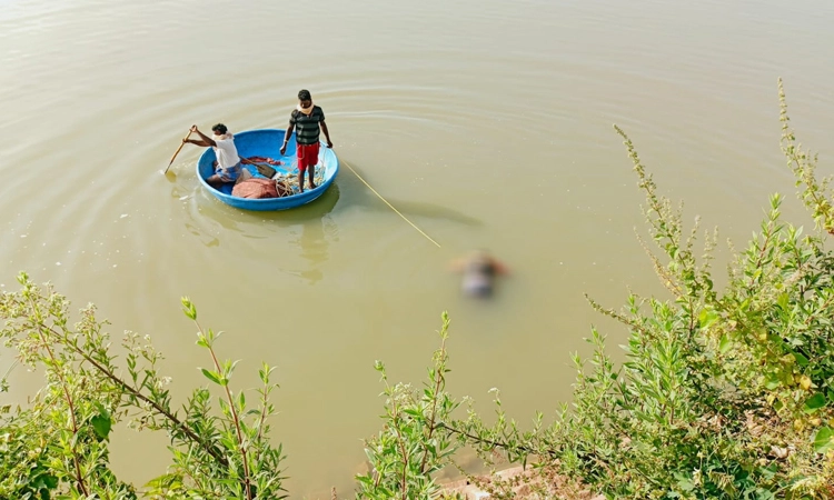 Gudibande: ಅಮಾನಿಭೈರಸಾಗರ ಕೆರೆಯಲ್ಲಿ ಅಪರಿಚಿತ ವ್ಯಕ್ತಿಯ ಶವ ಪತ್ತೆ