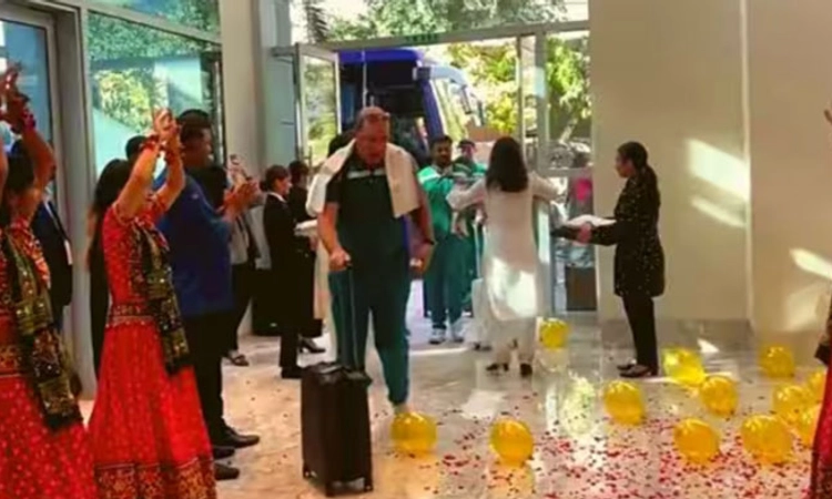 Ahmedabad; ಪಾಕಿಸ್ಥಾನ ತಂಡಕ್ಕೆ ಆತ್ಮೀಯ ಸ್ವಾಗತ