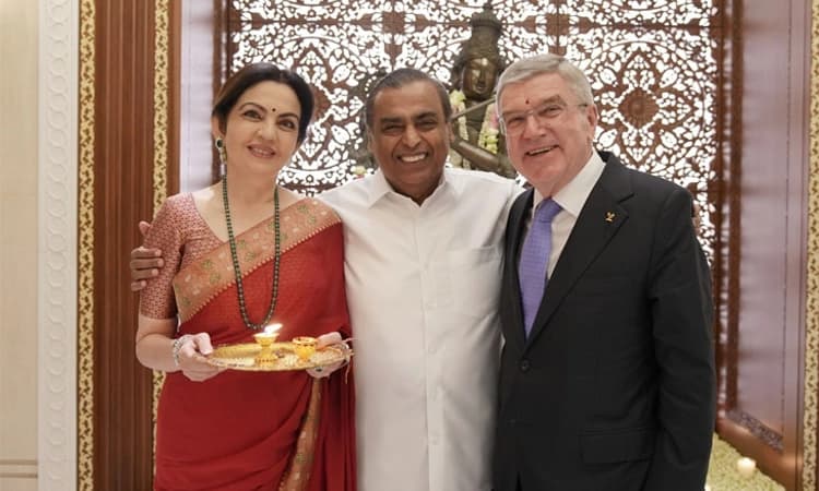 IOC ಅಧ್ಯಕ್ಷ ಥಾಮಸ್ ಬಾಚ್ ಅವರಿಗೆ ಮುಖೇಶ್ ಅಂಬಾನಿ ನಿವಾಸದಲ್ಲಿ ಆದರಾತಿಥ್ಯ