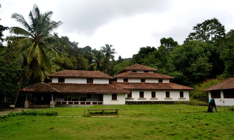 UV Fusion: ಪ್ರವಾಸಿಗರ ಮನ ಸೆಳೆಯುತ್ತಿರುವ ಕುವೆಂಪು ಮನೆ