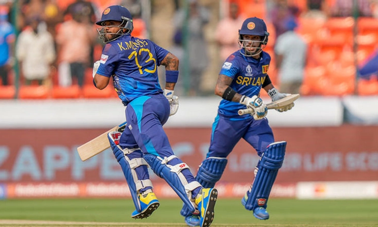 World Cup: 4 ಶತಕಗಳನ್ನು ಕಂಡ ವಿಶ್ವಕಪ್‌ ಮುಖಾಮುಖಿ- ಲಂಕೆಯನ್ನು ಬಗ್ಗುಬಡಿದ ಪಾಕಿಸ್ಥಾನ