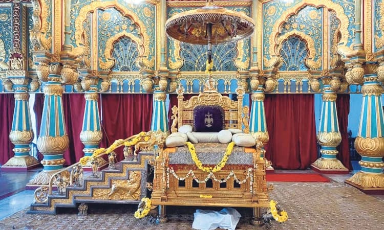Mysuru ಅರಮನೆಯಲ್ಲಿ ಸಿಂಹಾಸನ ಜೋಡಣೆ ಕಾರ್ಯ