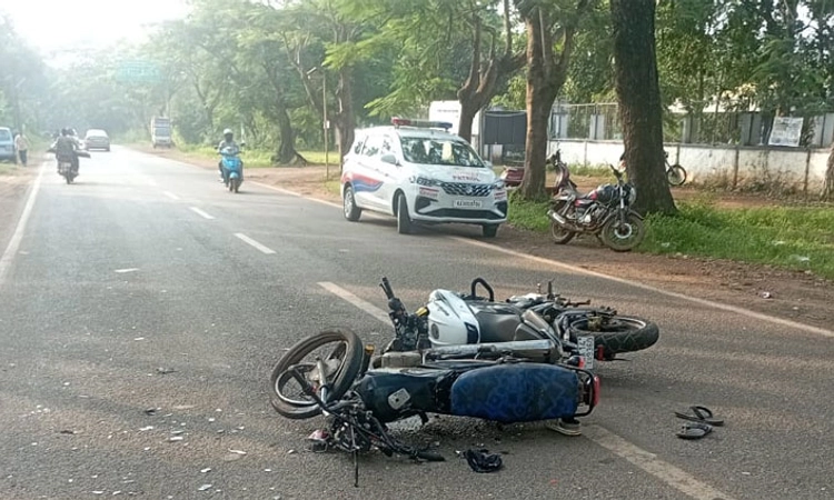 Sirsi; ಬೈಕ್ ಗಳ ಮುಖಾಮುಖಿ: ಯುವಕ ಮೃತ್ಯು, ಮೂವರು ಗಂಭೀರ